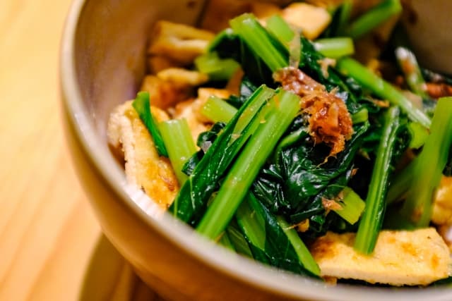 栄養たっぷり小松菜と油揚げのおひたしの作り方